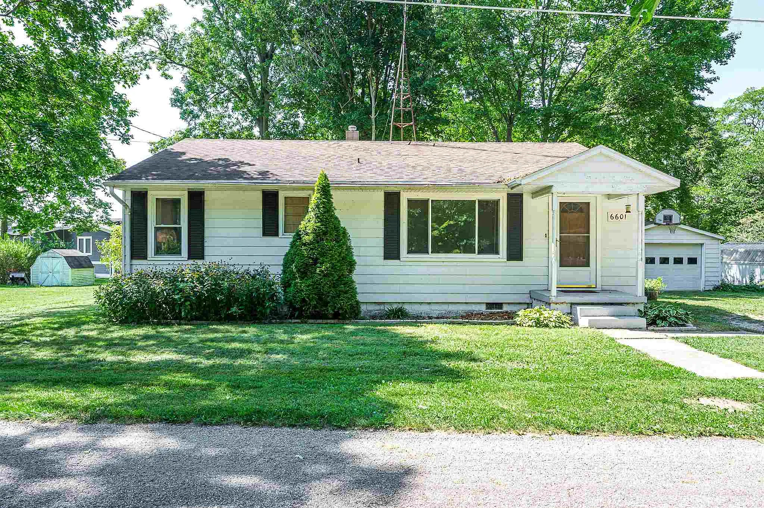 6601 N 1st Trl photo 1