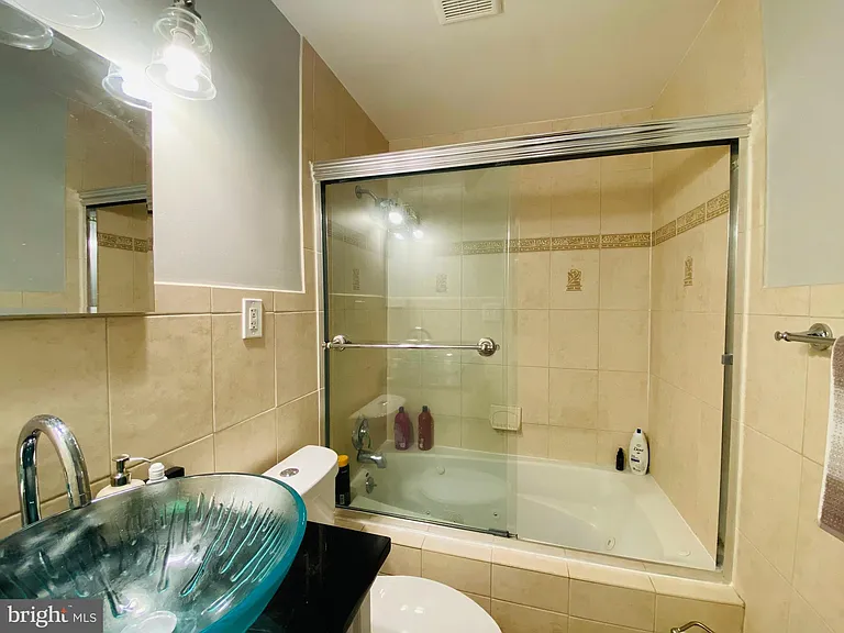 1221 N Quinn St #1 — Photo 25
