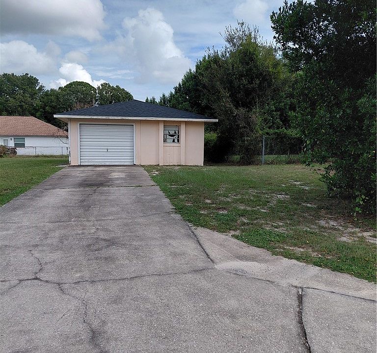 2nd image of 2620 N Osceola Rd