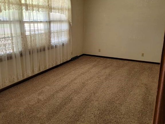 3rd image of 2357 Mayfair Dr
