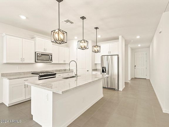 5th image of 17402 W SANNA Street