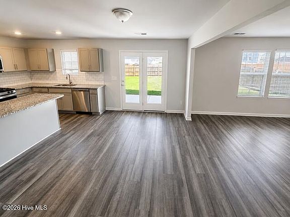 2nd image of 392 Aldergate Drive