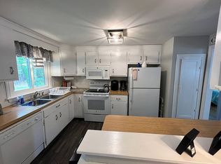 108 Poinsettia Dr, South Yarmouth, MA 02664
