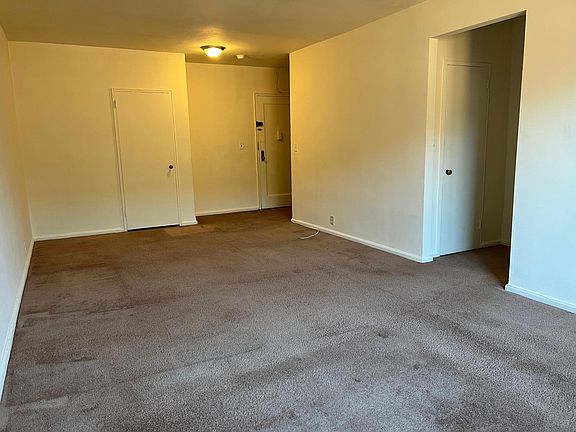 3rd image of 10 N Broadway APT 6G