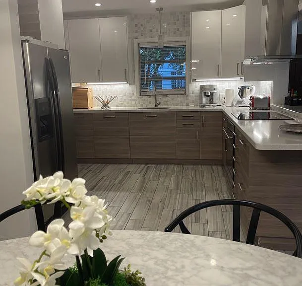 450 Tivoli Ave — Photo 47