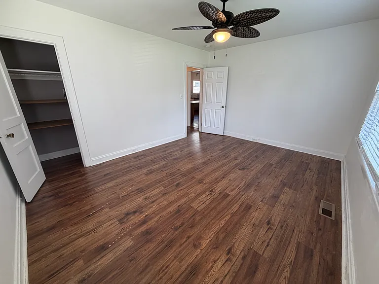 1240 Skyview Rd — Photo 25