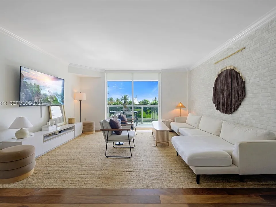 10275 Collins Ave #334
