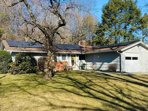 5 Birchwood Rd, Worcester, MA 01609