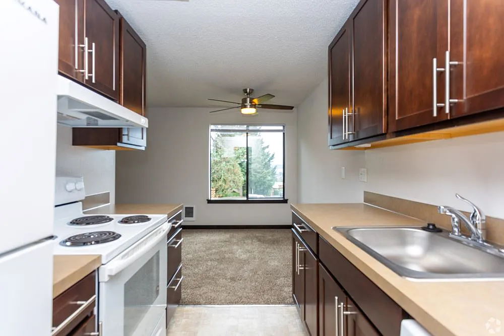 Normandy Duke Apartments — Photo 2