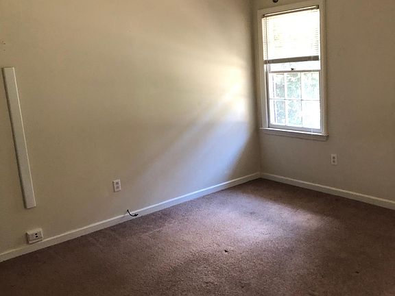 3rd image of 109 Briarwood Ct #A