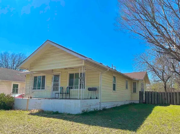1035 N A St, Arkansas City, KS 67005