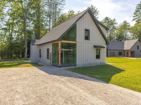 64 East Point Way, Norway, ME 04268