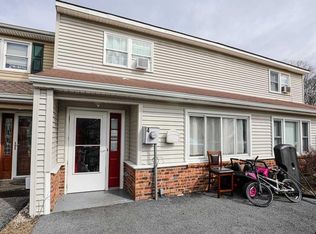 4 Coll Hollow Rd, Poughkeepsie, NY 12601