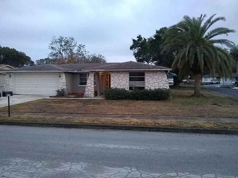 5630 Dolores Dr — Photo 1