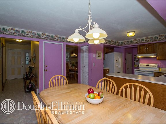3rd image of 8 Kimberley Ct