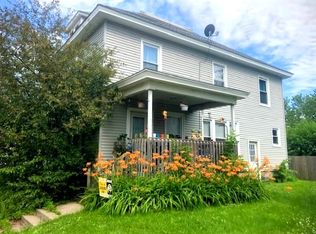 705 E 5th St, Sterling, IL 61081