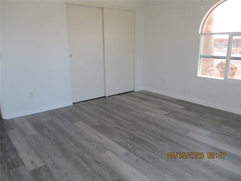 5657 S Pasadena Rd — Photo 10