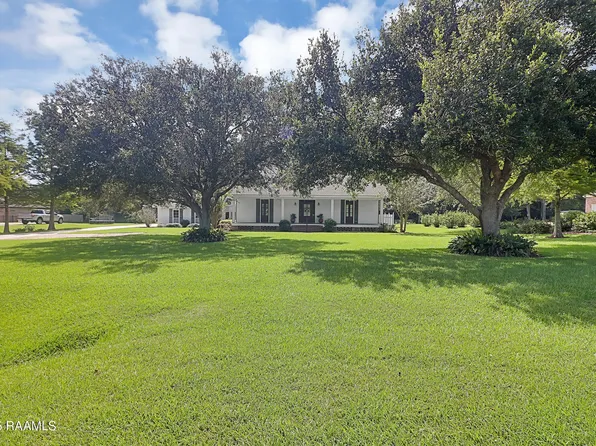 108 Lantana Ct, Broussard, LA 70518