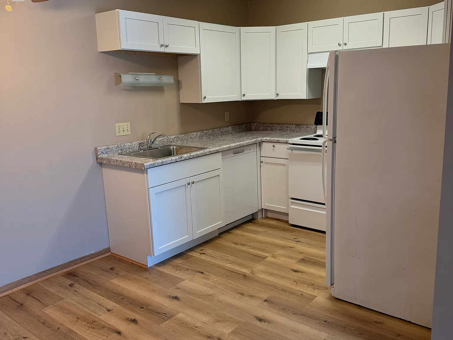 2 bed, 825 sqft, $875 — Photo 4
