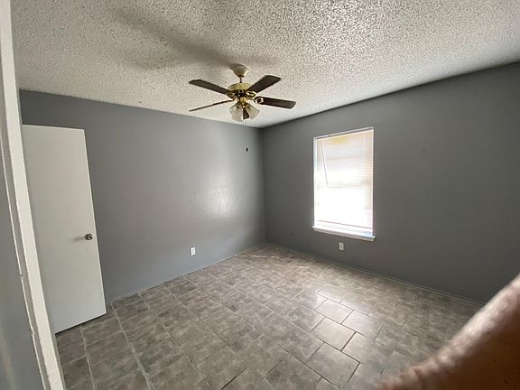 4th image of 1616 E Pine Ave