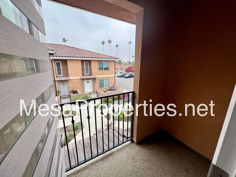 16408 Valencia Ave #311 — Photo 31