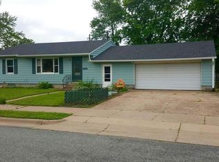 1112 Pierce St, Onalaska, WI 54650