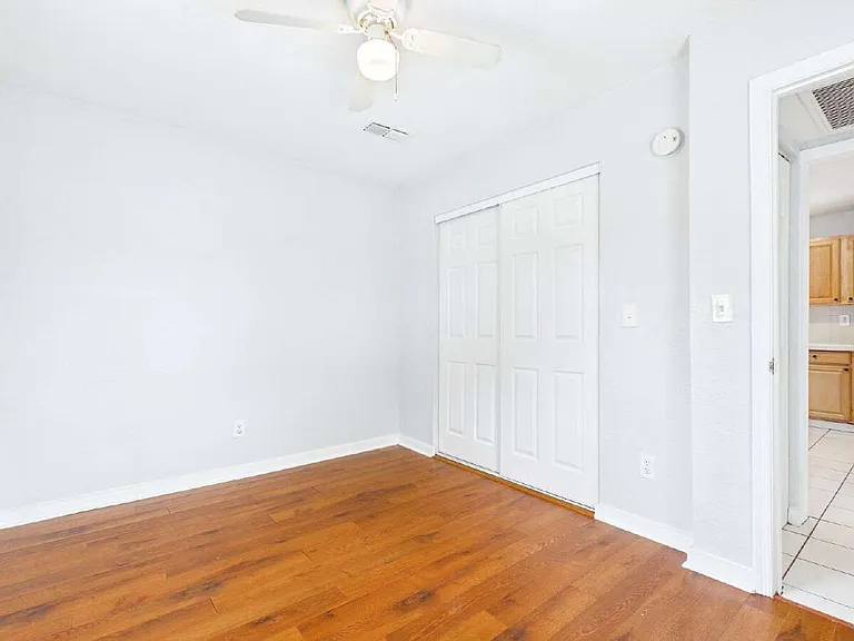5001 Rena St — Photo 17