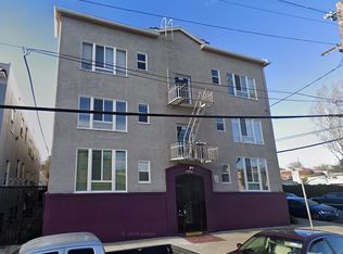 1945 26th Ave #205, Oakland, CA 94601