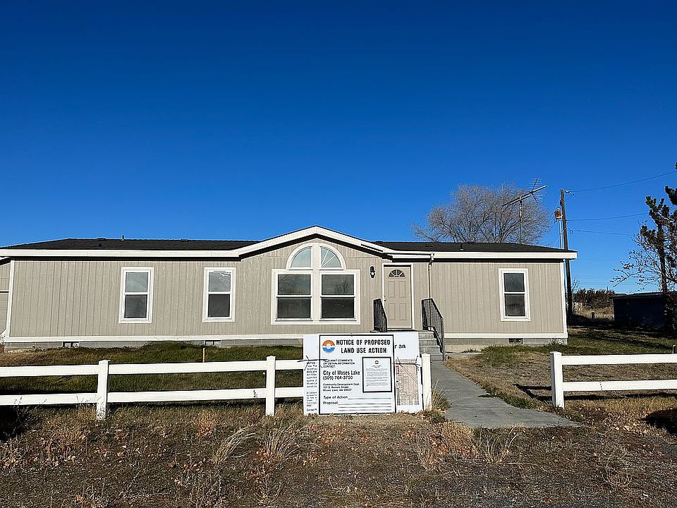 1st image of 4762 Grape Dr NE