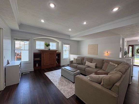5th image of 5373 Meadow Run Dr SW