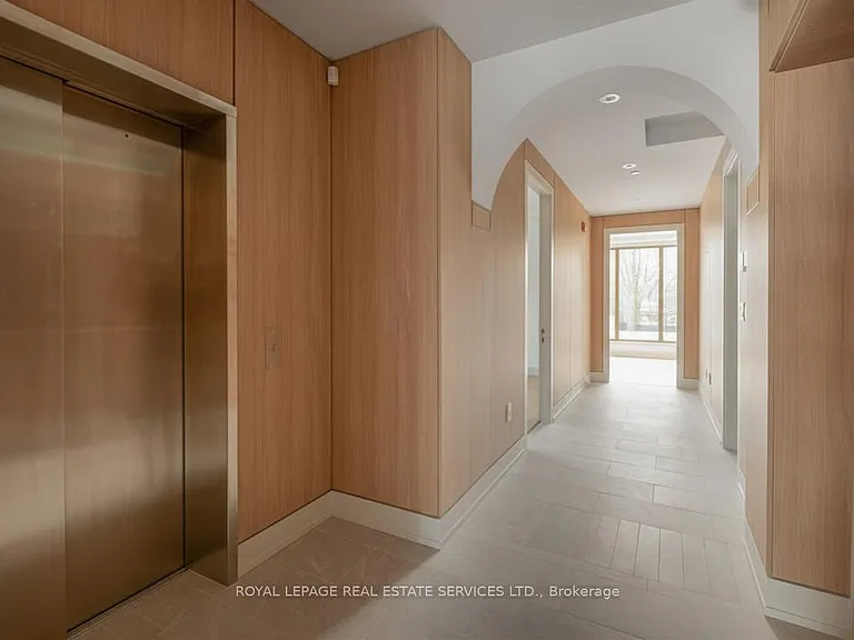 32 Rowanwood Ave #4 — Photo 6