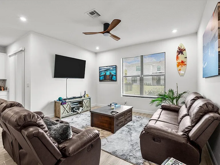 14042 SW Thorens Dr — Photo 7