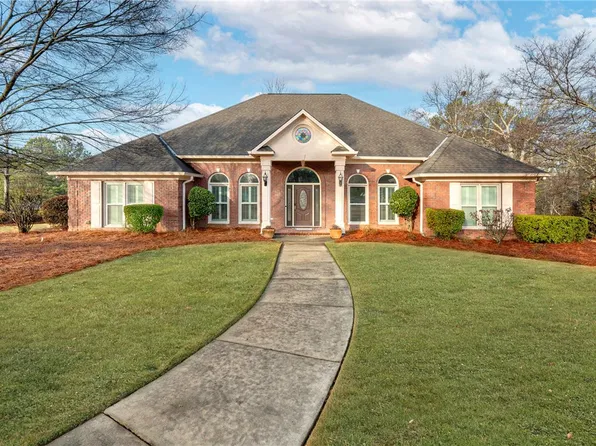 164 Glenwood Way, Smiths Station, AL 36877