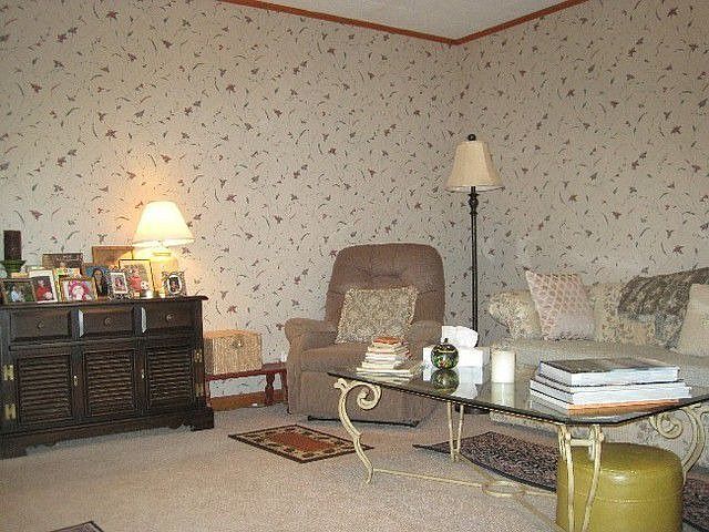 2nd image of 102 Summit Ln