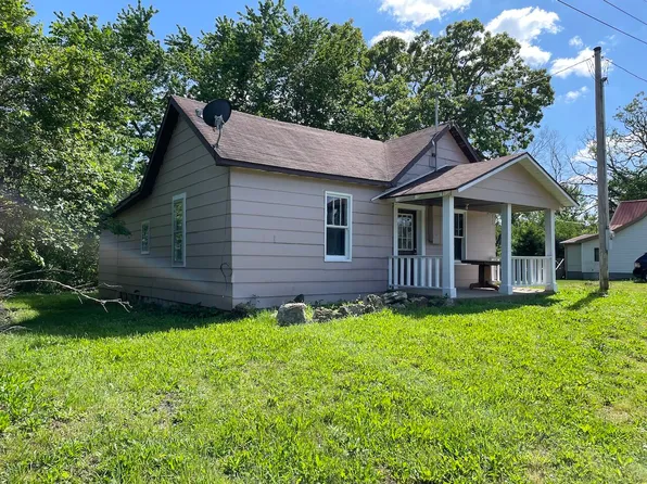 4420 State Route N, Pomona, MO 65789