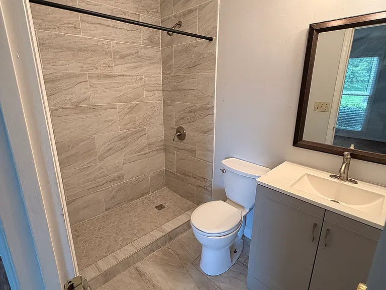 153 Rivergate Dr — Photo 5