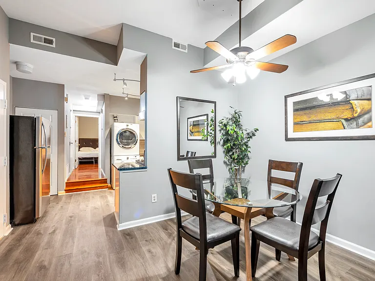 715 Barton St #715A — Photo 9