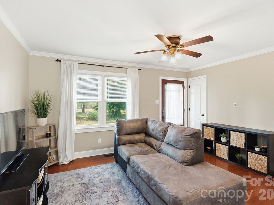 2291 Hicklin Bridge Rd, Edgemoor, SC 29712 | Zillow