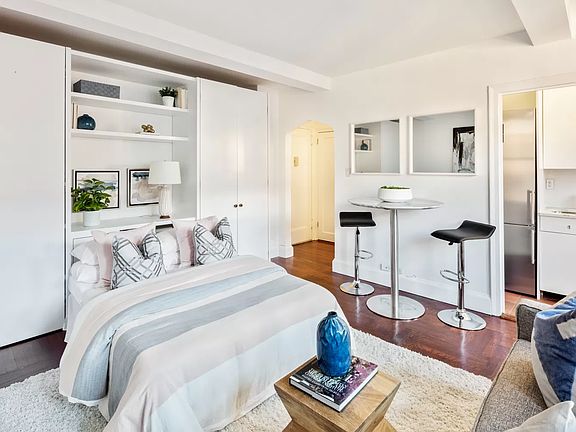 2nd image of 127 W 96th St APT 12G