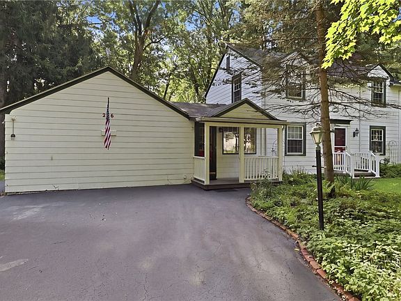 2nd image of 206 Bastian Rd