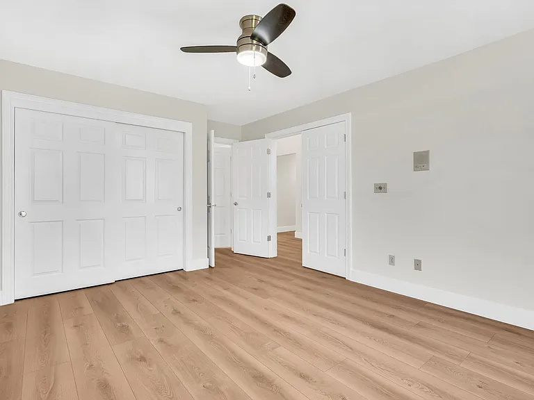 5650 Edgeview Dr — Photo 10