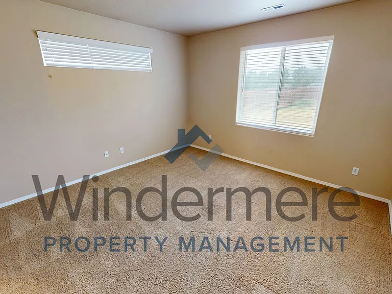 212 SW Doans Ave — Photo 11