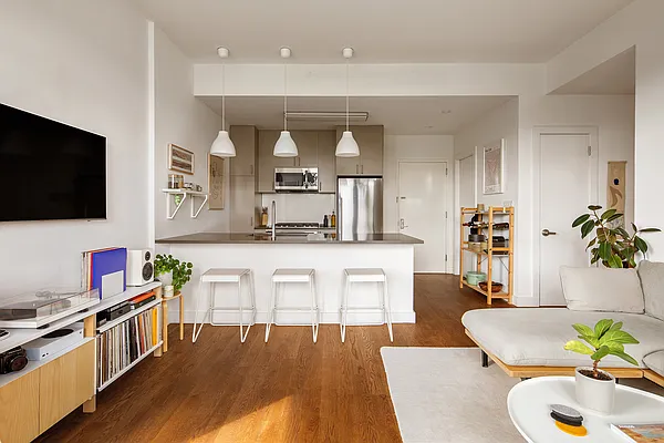 Sold by Compass | media 1