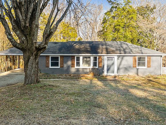 3rd image of 1690 Valley Rd