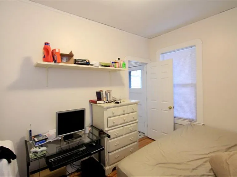34 Chatham St #2 — Photo 11