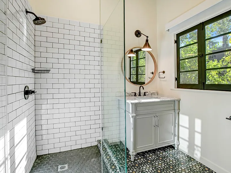 11553 Otsego St — Photo 18