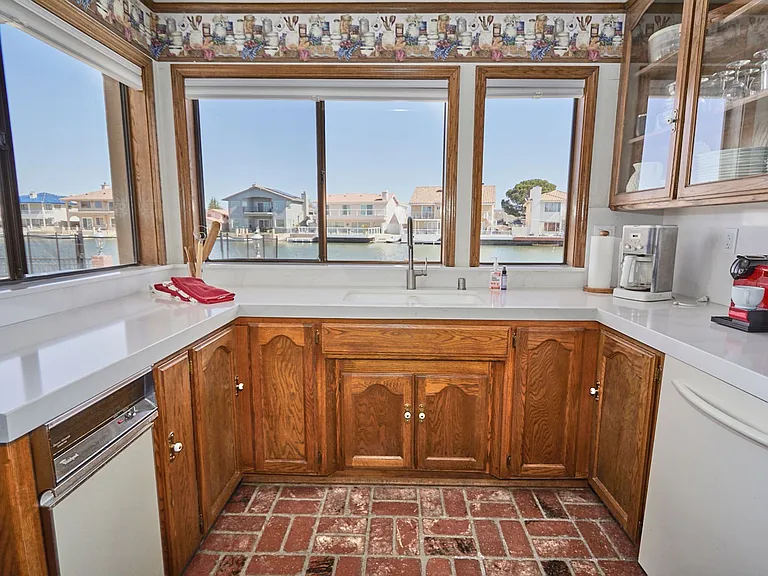 13565 Pyramid Dr — Photo 13