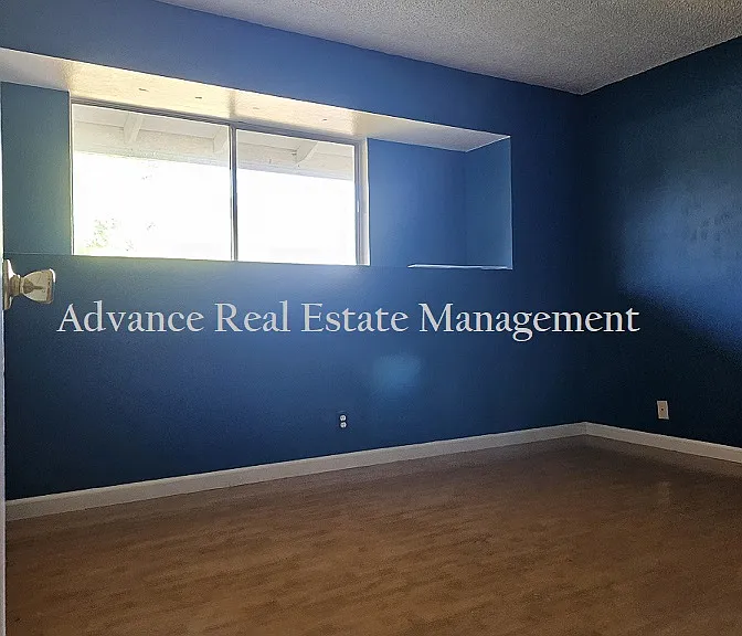 7320 S Land Park Dr — Photo 10