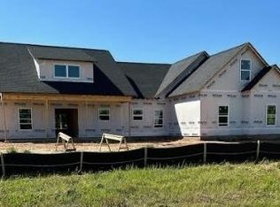 1060 Beau Rivage Dr, Greensboro, GA 30642