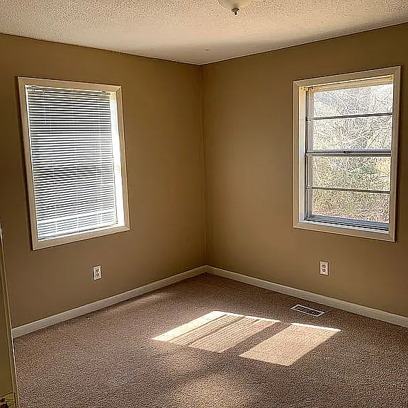 514 Walker Rd SW — Photo 9
